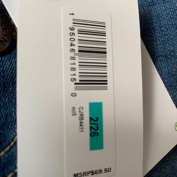 NWT! Calvin Klein Button Fly High Waisted Jeans. - Picture 4 of 5